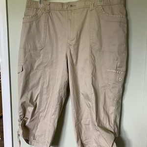 Khaki Capri pants